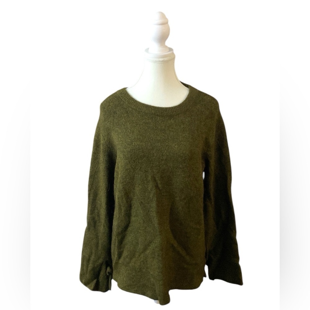 Aritizia Babaton - Alpaca wool blend bow sleeve sweater